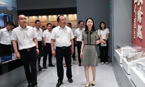 平湖市党政代表团莅临NG集团调研