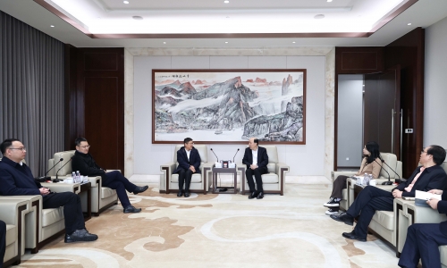 黄冈港区党工委书记李陈源莅临NG集团调研